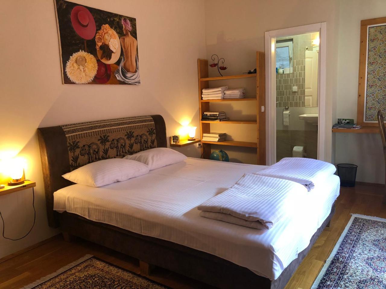ZeMoon Apartment Belgrado Buitenkant foto