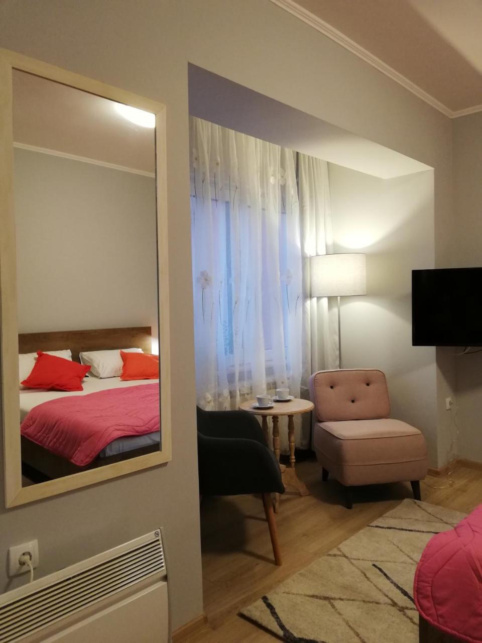 ZeMoon Apartment Belgrado Buitenkant foto